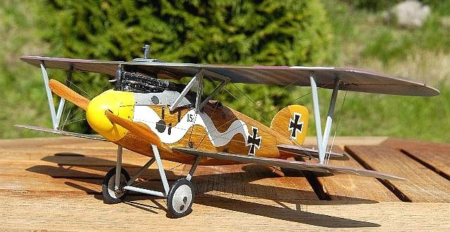 Albatros D.III  ˸