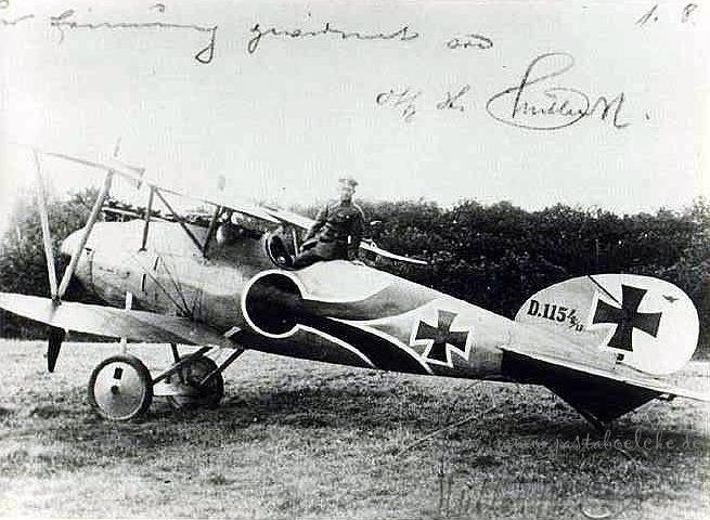 Albatros D.V   
